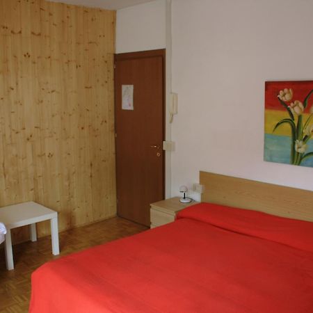 Albergo Della Posta Clusone Exterior foto